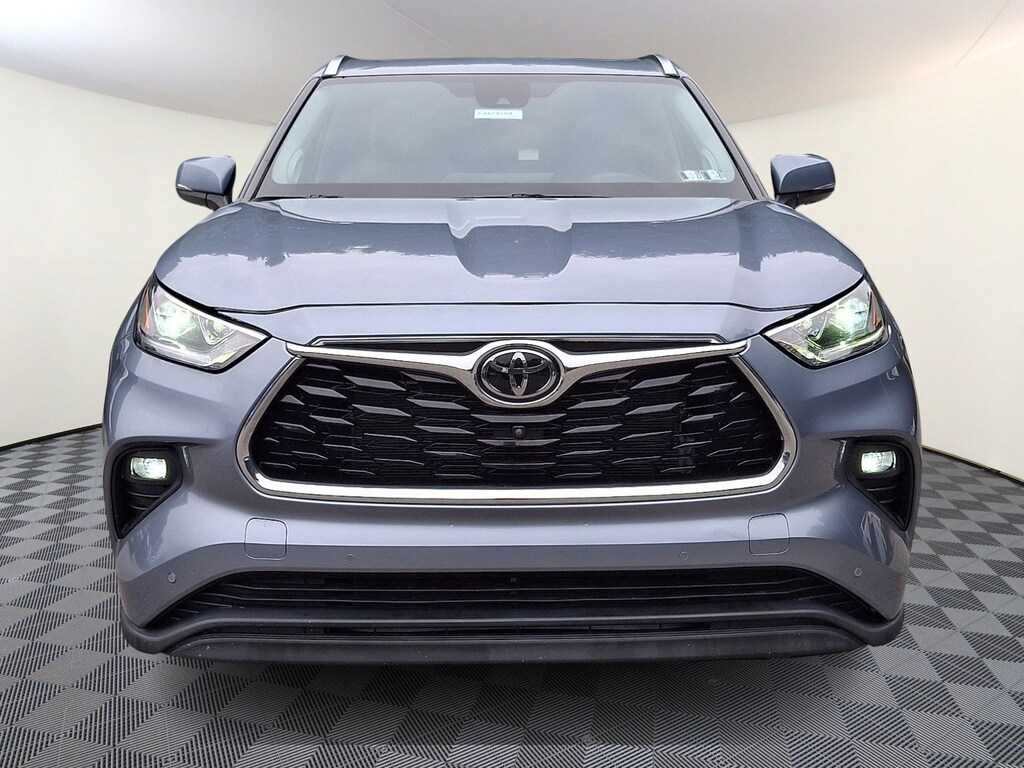 Used 2023 Toyota Highlander Limited SUV