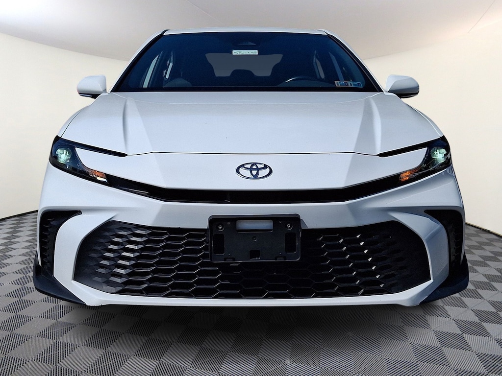 Used 2025 Toyota Camry SE Sedan