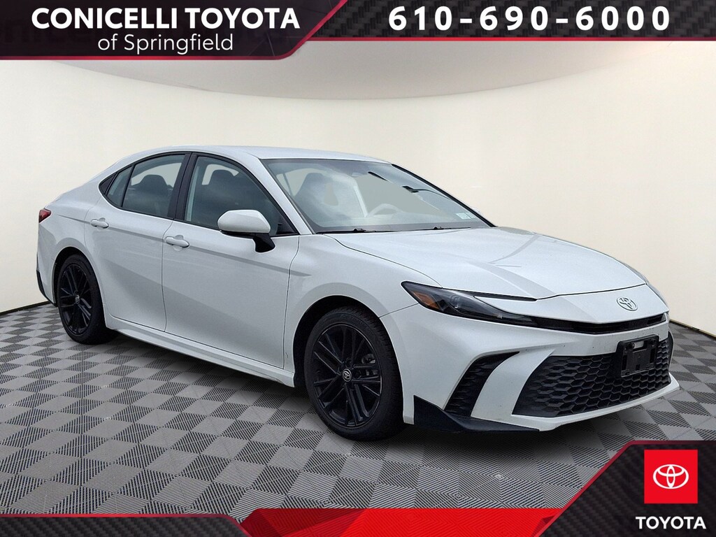 Used 2025 Toyota Camry SE Sedan