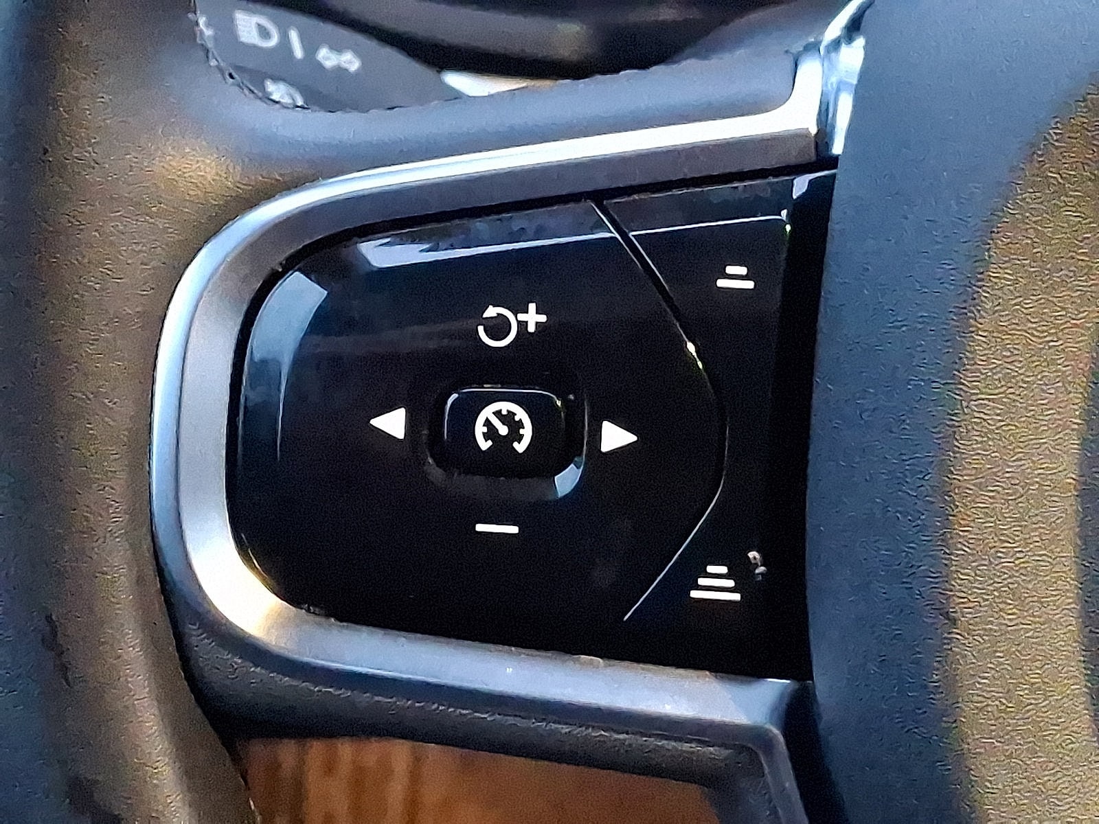 2024 Volvo V60 Cross Country Plus - Photo 22