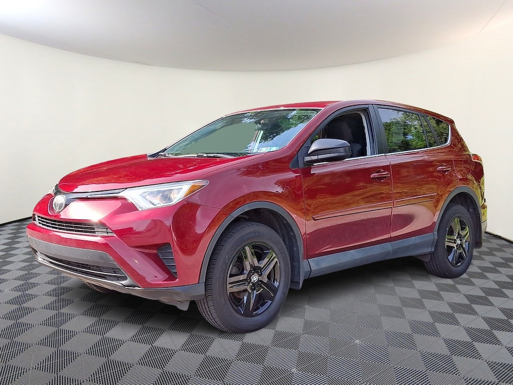Used 2018 Toyota RAV4 LE SUV