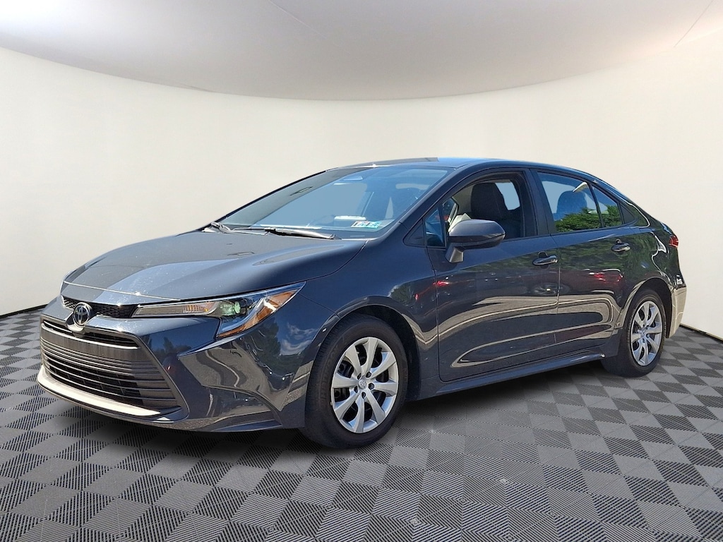Used 2025 Toyota Corolla LE Sedan