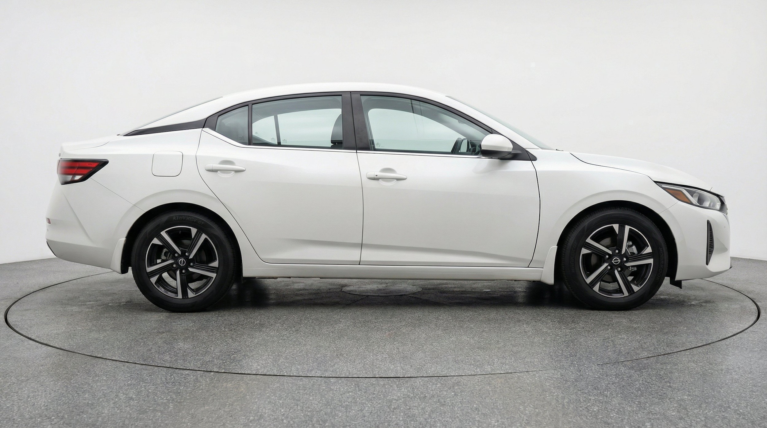 Thumbnail: 2025 Nissan Sentra - 10