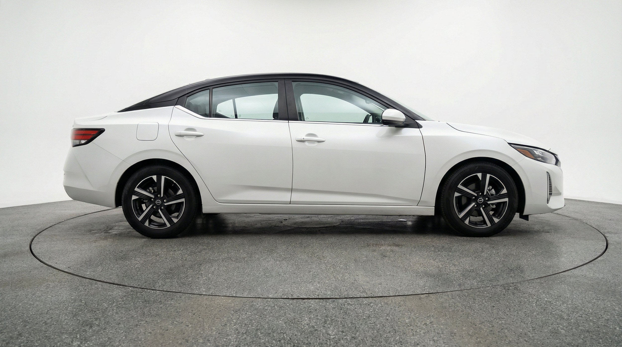 Thumbnail: 2025 Nissan Sentra - 10