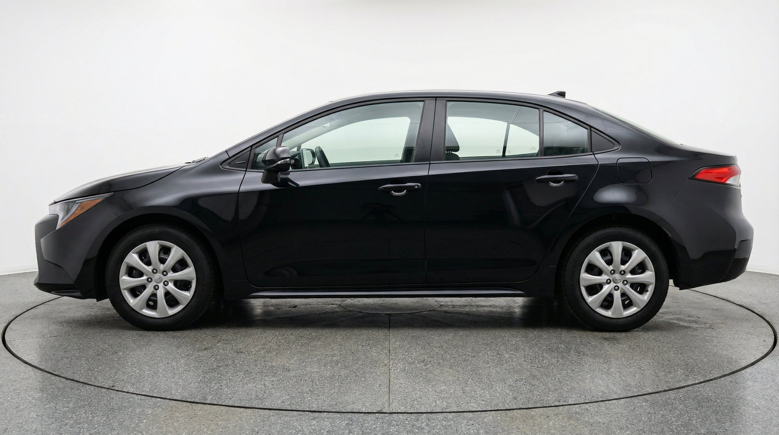 Thumbnail: 2025 Toyota Corolla - 5