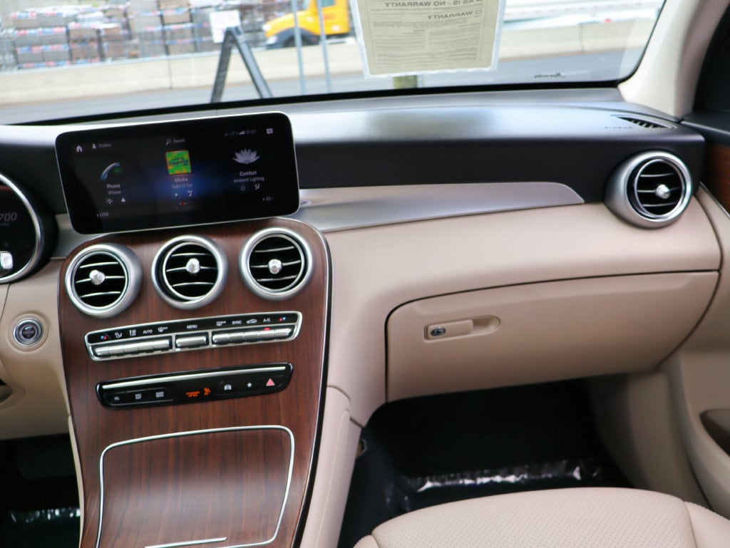 2022 Mercedes-Benz GLC GLC300 - Photo 25