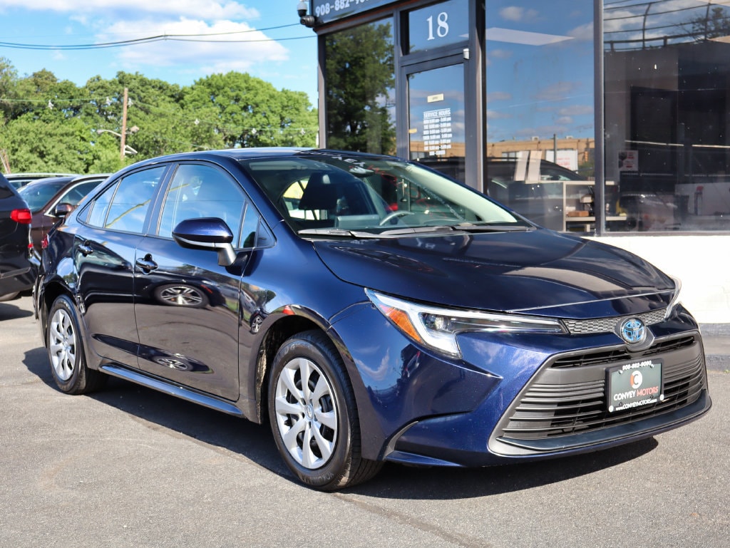Used 2025 Toyota Corolla Hybrid LE Sedan