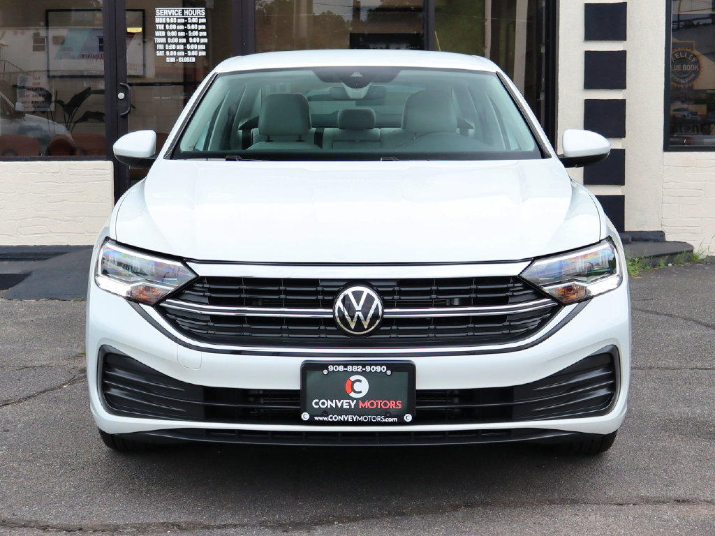Used 2023 Volkswagen Jetta 1.5T SE Sedan