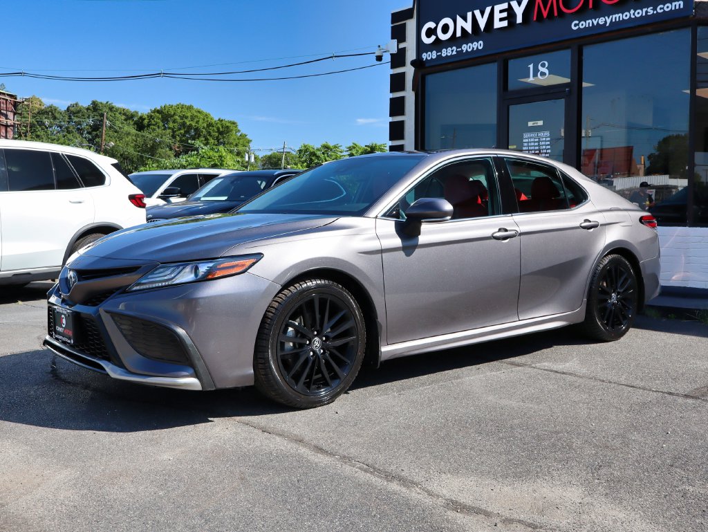 Used 2022 Toyota Camry Hybrid XSE Sedan