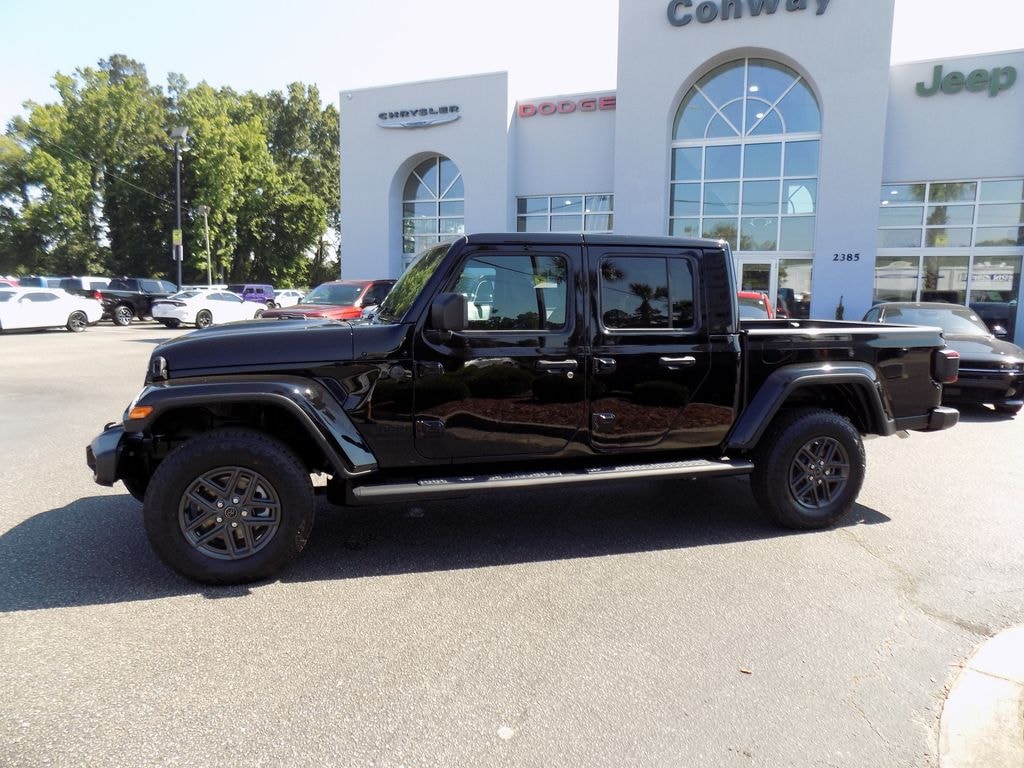 New 2026 Jeep Gladiator Sport Pickup