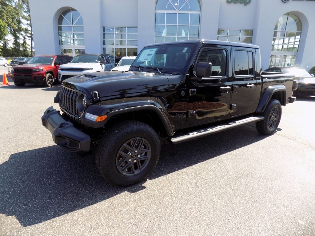 New 2026 Jeep Gladiator Sport Pickup