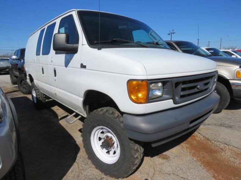2006 Ford Econoline Van Commercial