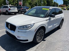 2022 Lincoln Corsair Reserve AWD with Nav, Pano Moon Roof, Tech and Lux Reserve AWD