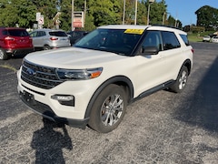 2022 Ford Explorer XLT 4x4 with Navigation and Pano Moon Roof XLT 4WD
