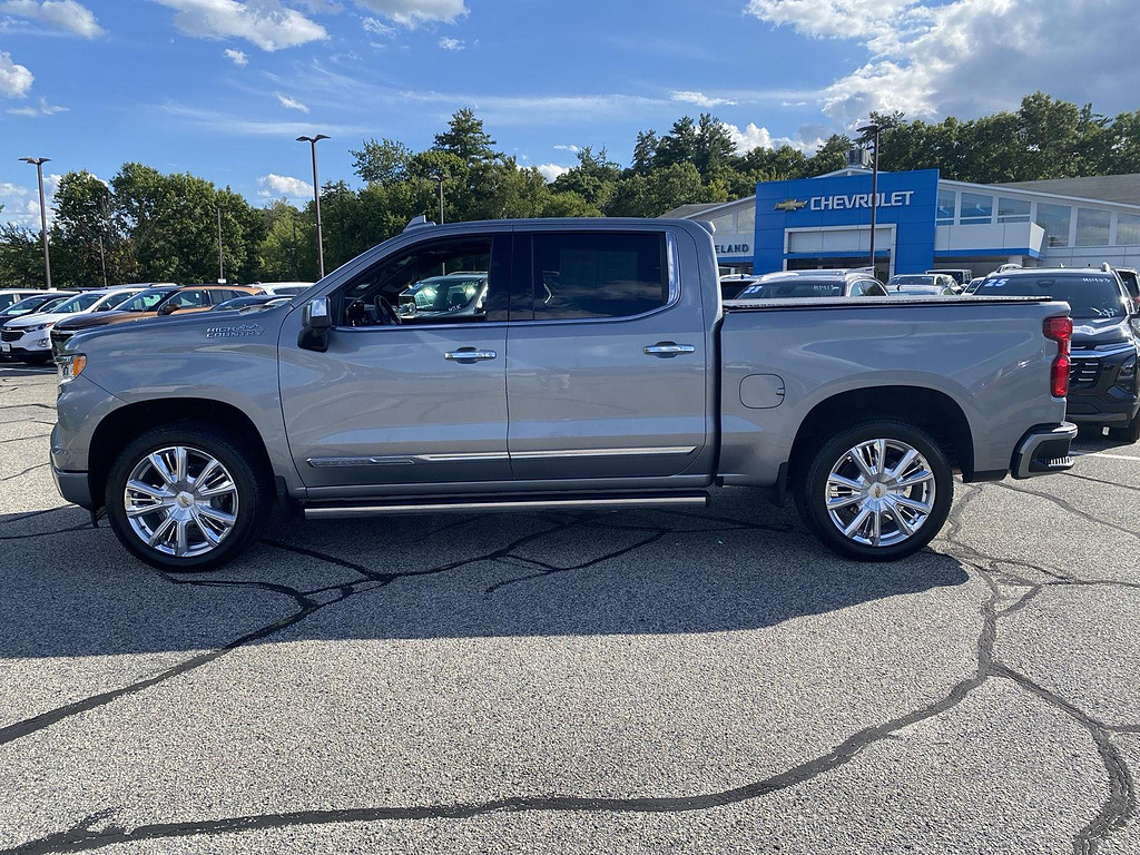 Used 2025 Chevrolet Silverado 1500 High Country Truck Crew Cab