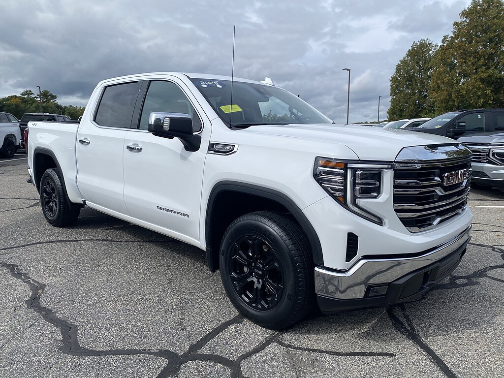 Used 2025 GMC Sierra 1500 SLT Truck