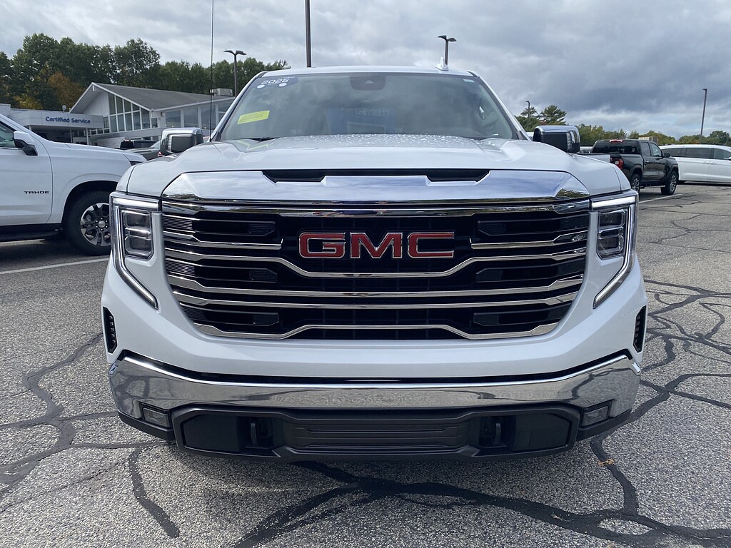 Used 2025 GMC Sierra 1500 SLT Truck