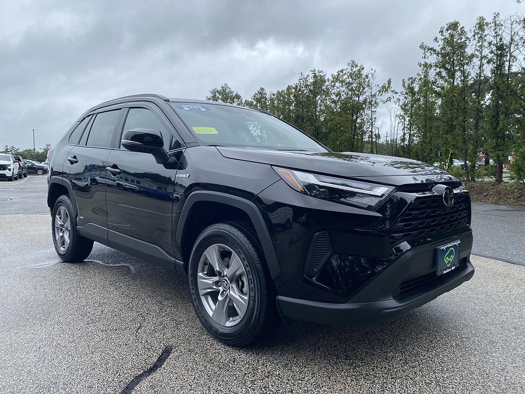 Used 2025 Toyota RAV4 Hybrid XLE SUV