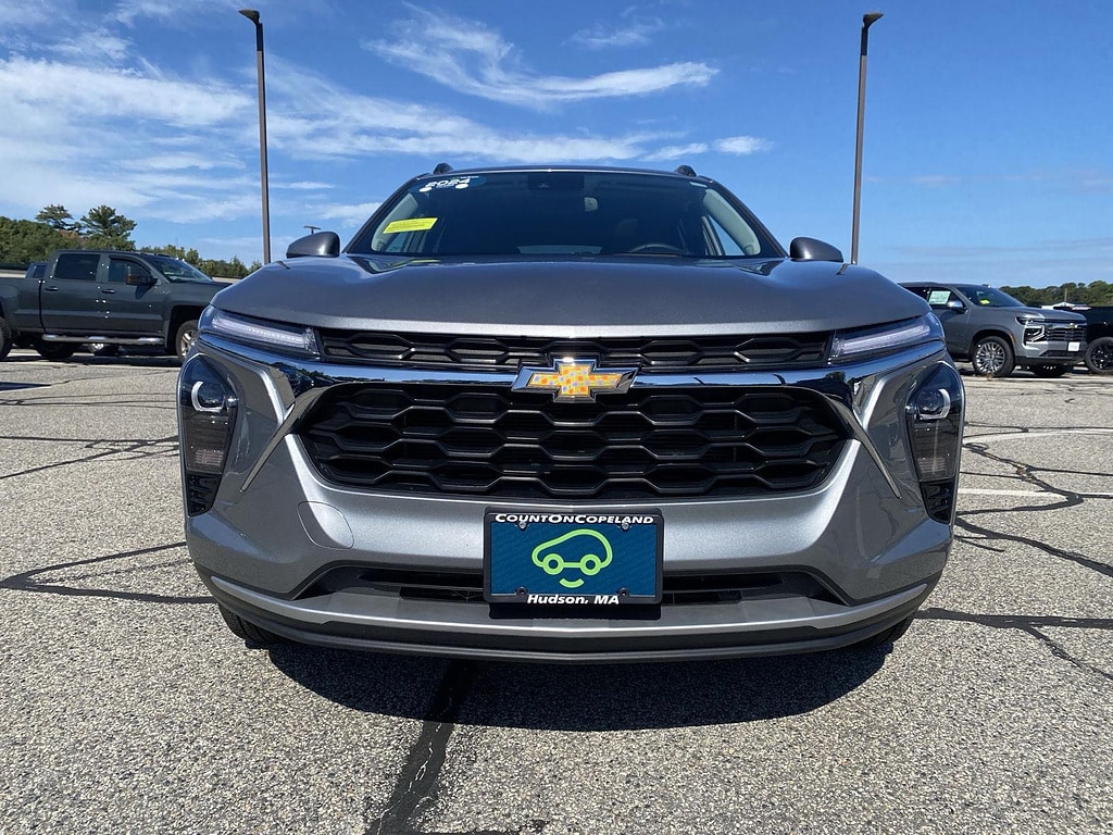 Used 2024 Chevrolet Trax LT SUV