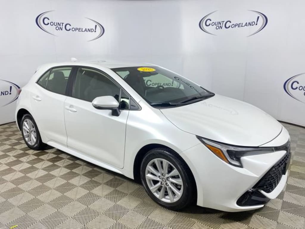 Used 2025 Toyota Corolla Hatchback SE Hatchback