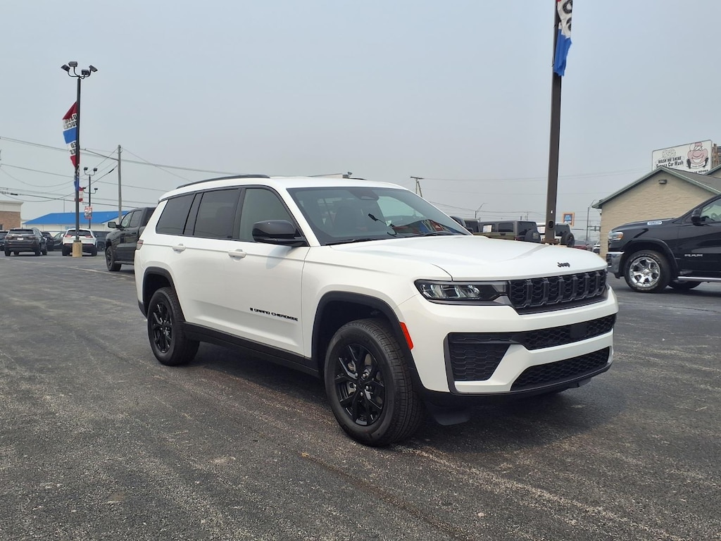 New 2026 Jeep Grand Cherokee L Laredo Altitude Sport Utility