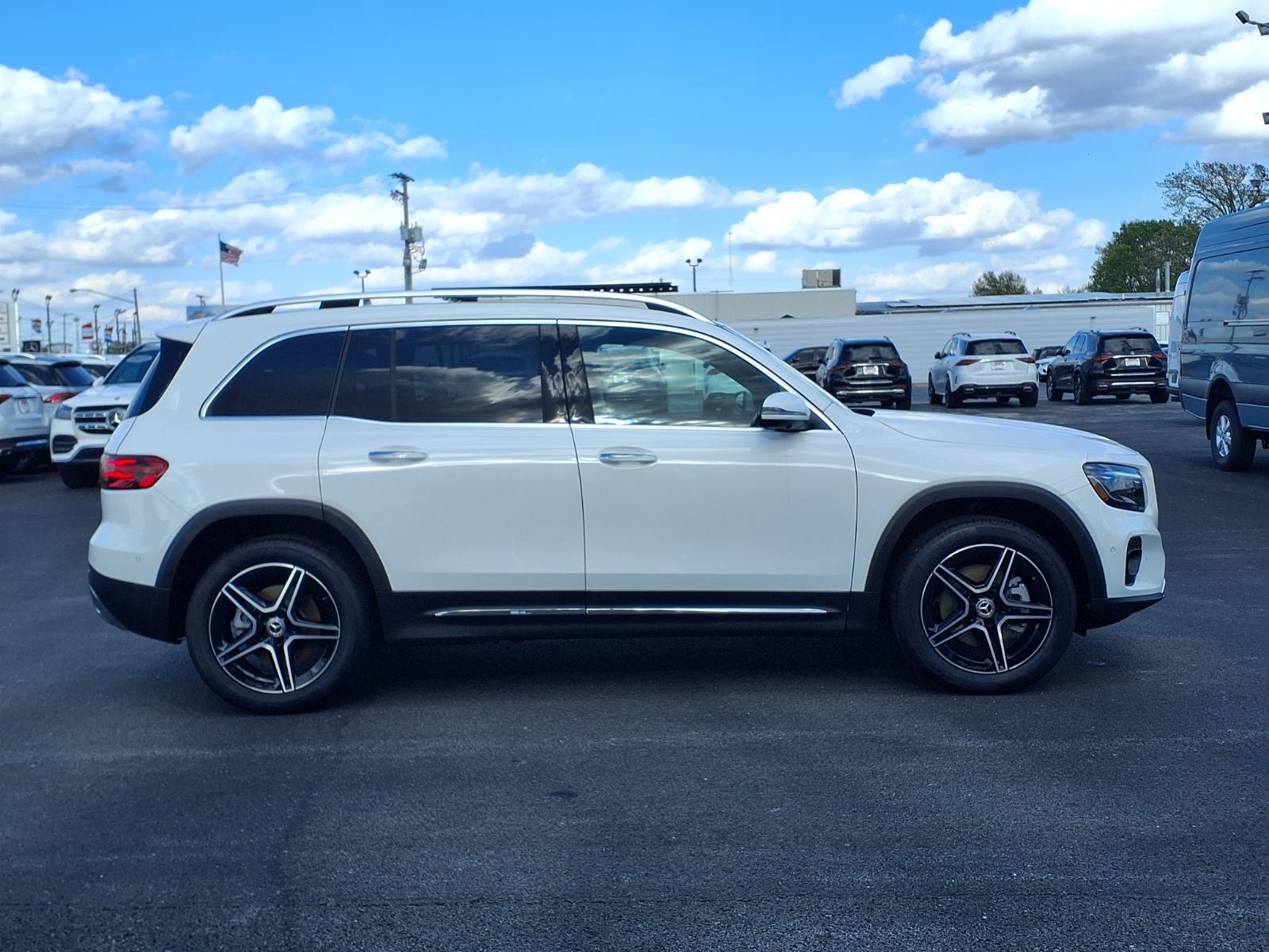 New 2024 Mercedes-Benz GLB Tiffin, OH
