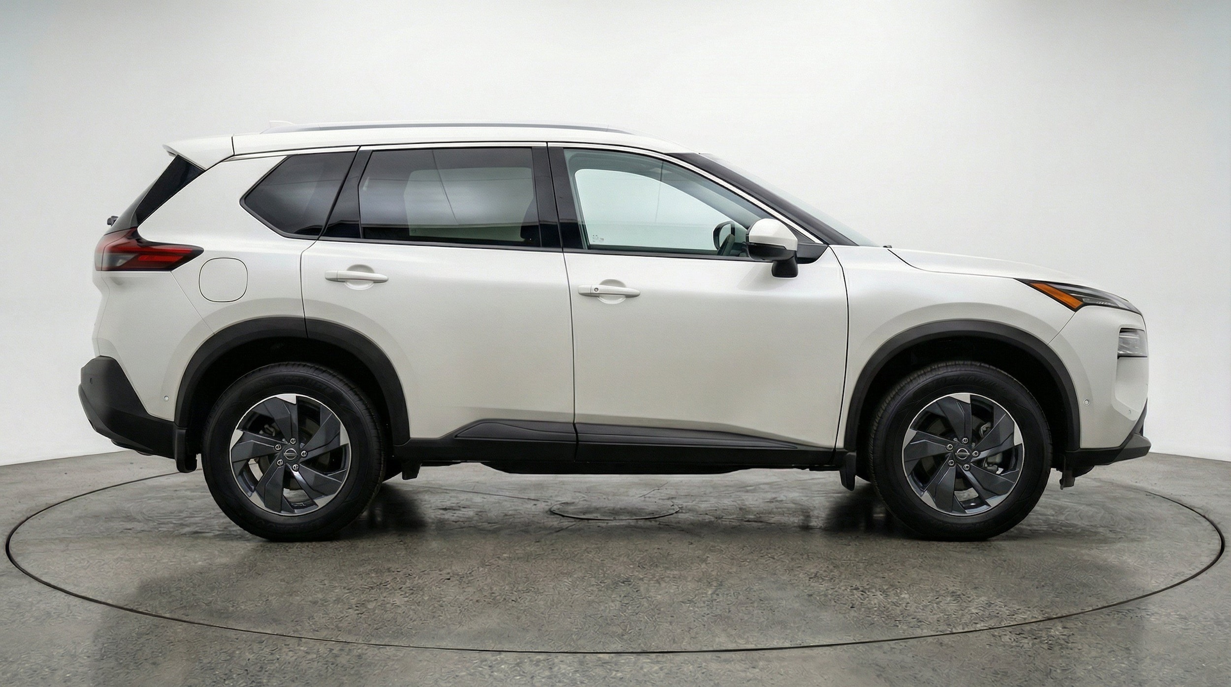 Thumbnail: 2025 Nissan Rogue - 10