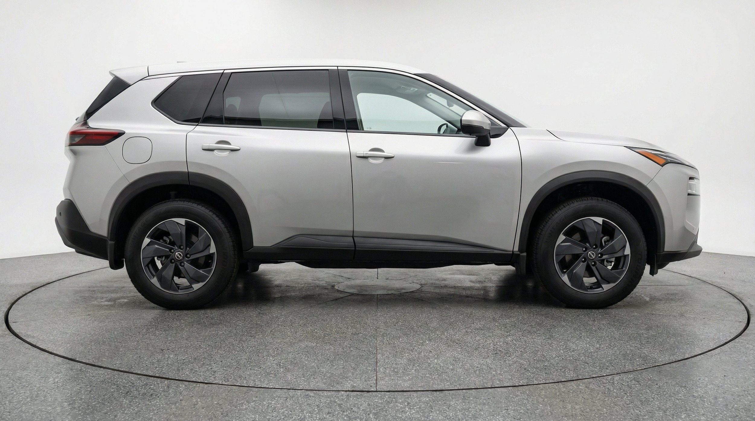 Thumbnail: 2025 Nissan Rogue - 10