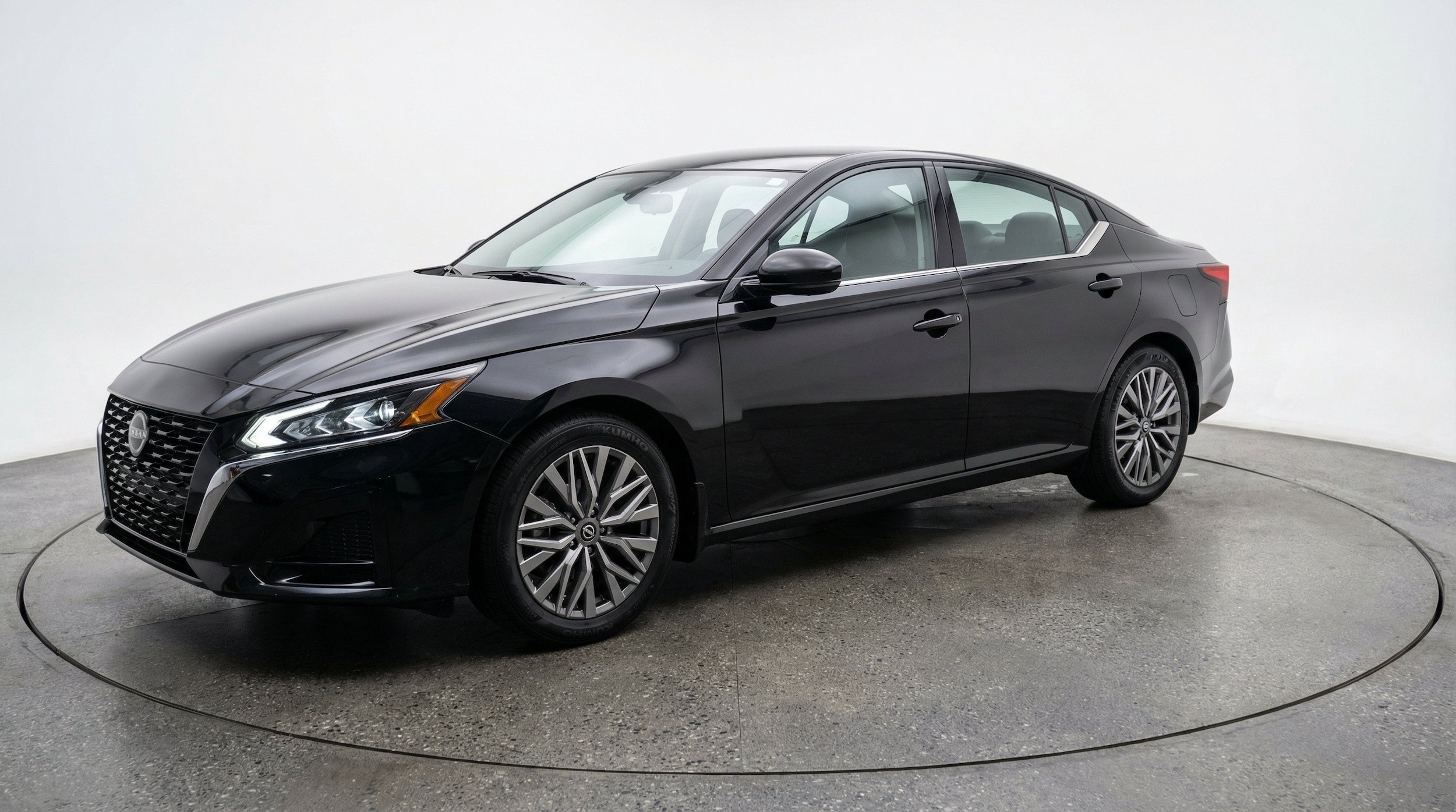 Thumbnail: 2025 Nissan Altima - 3