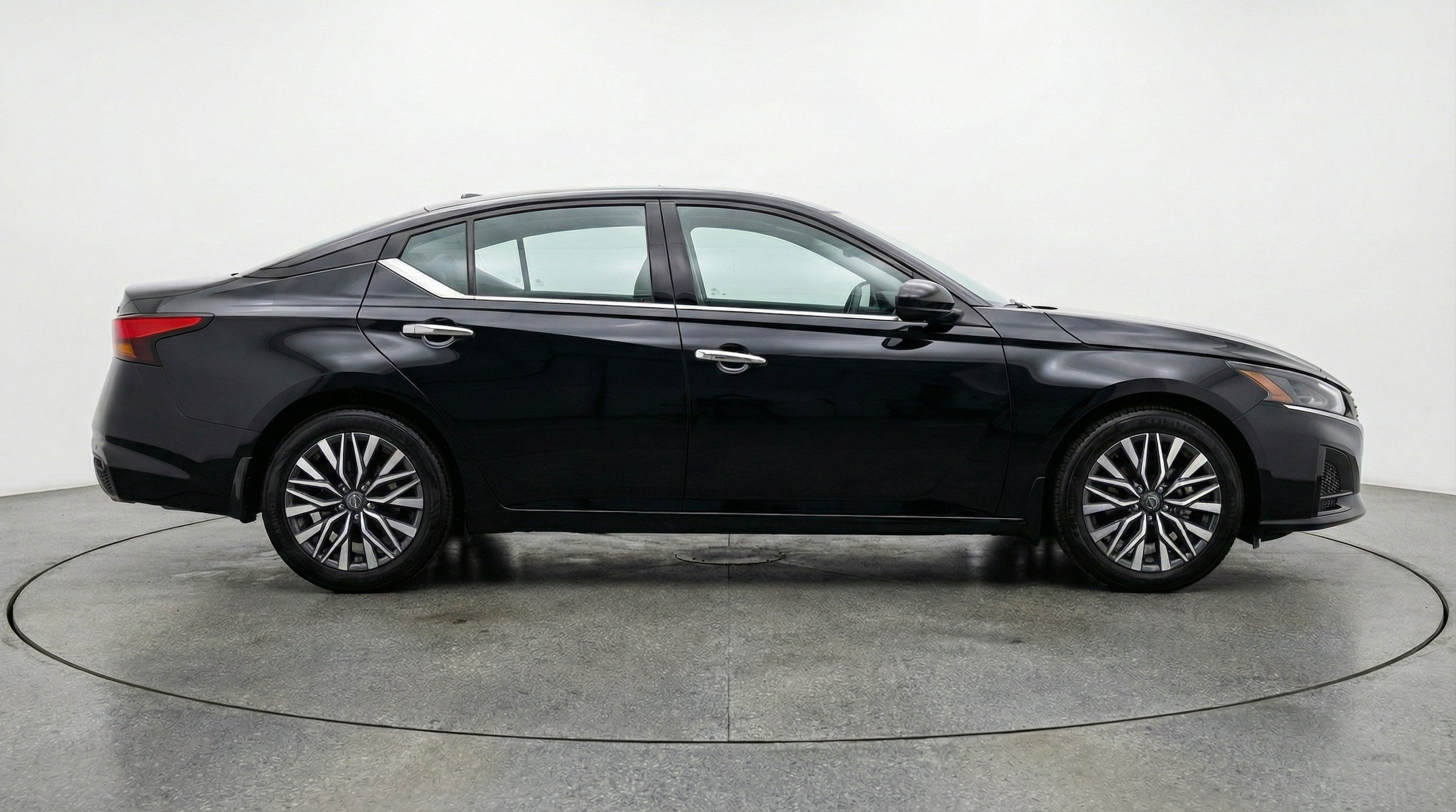 Thumbnail: 2025 Nissan Altima - 11