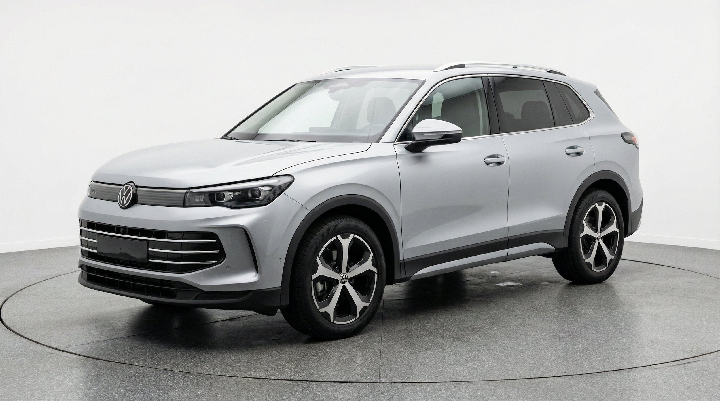 Thumbnail: 2026 Volkswagen Tiguan - 3