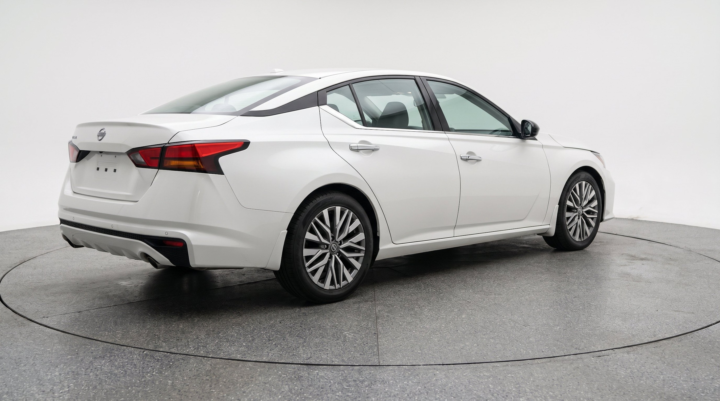 Thumbnail: 2025 Nissan Altima - 9