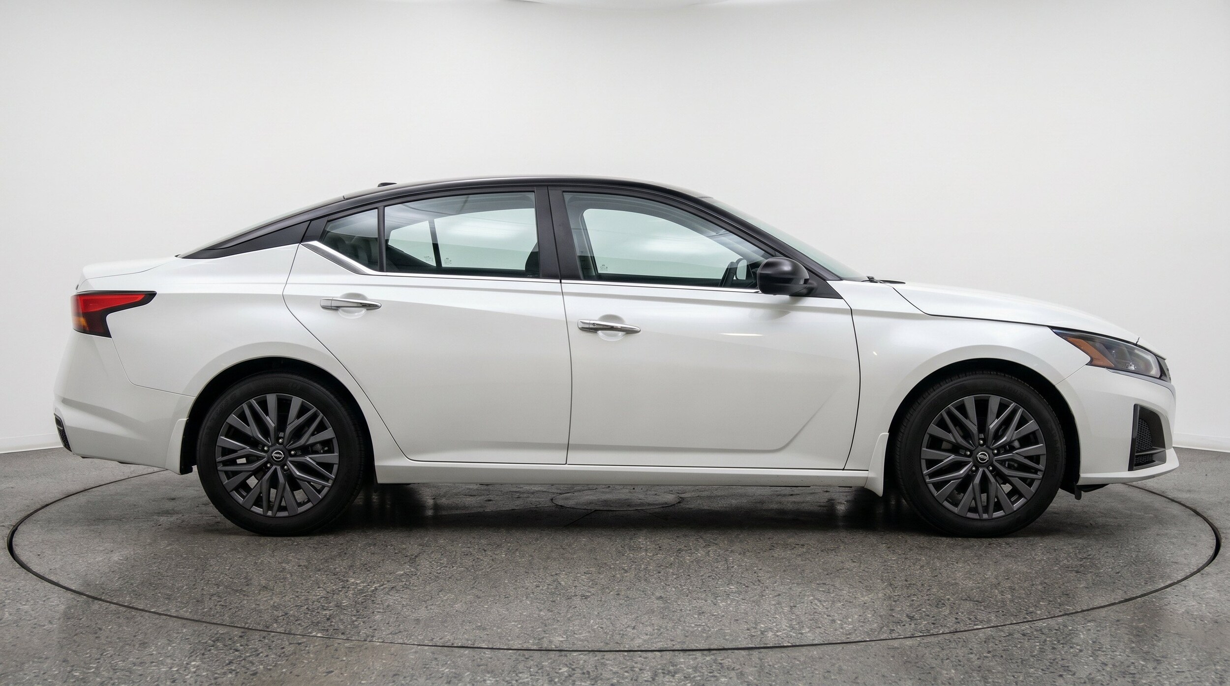 Thumbnail: 2025 Nissan Altima - 10