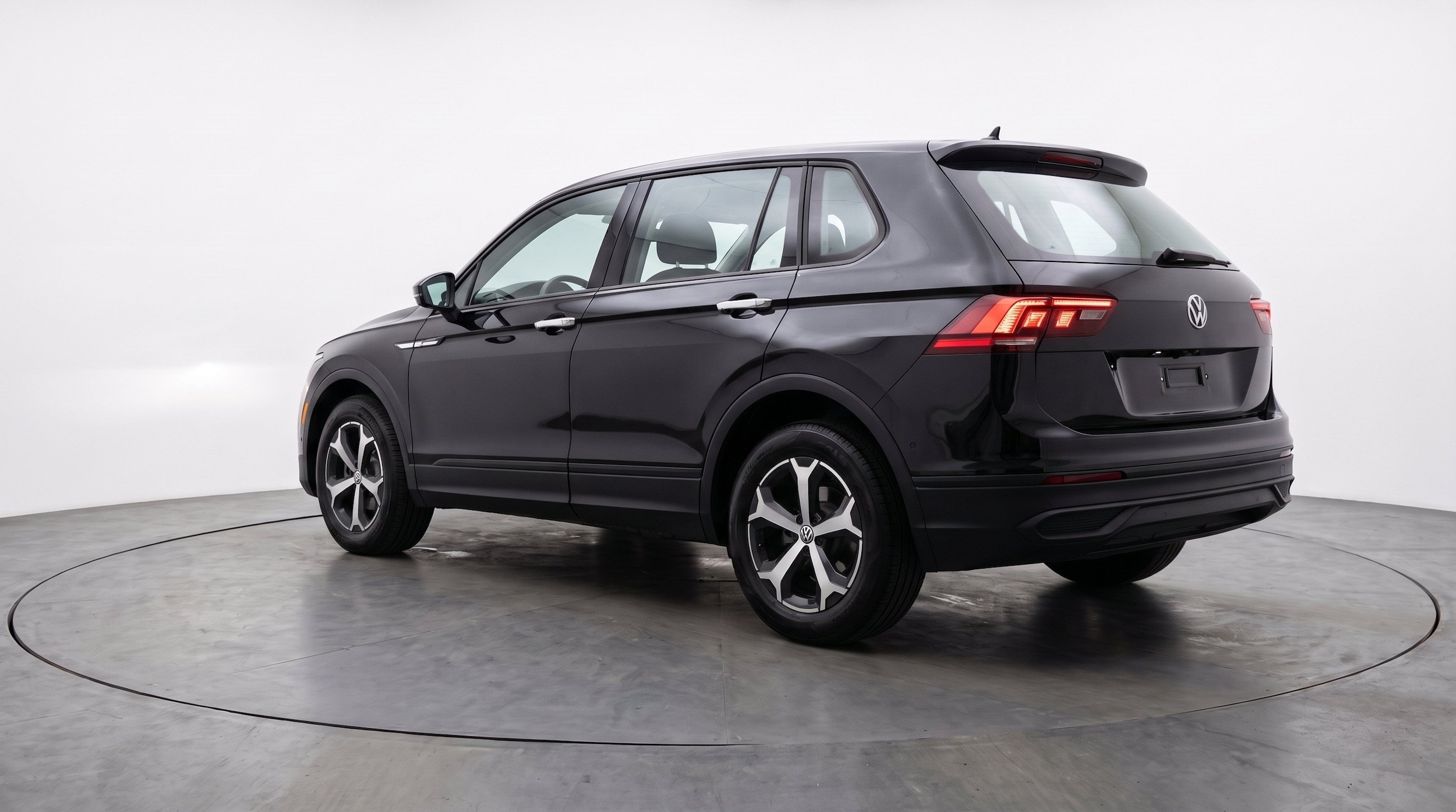 Thumbnail: 2026 Volkswagen Tiguan - 6