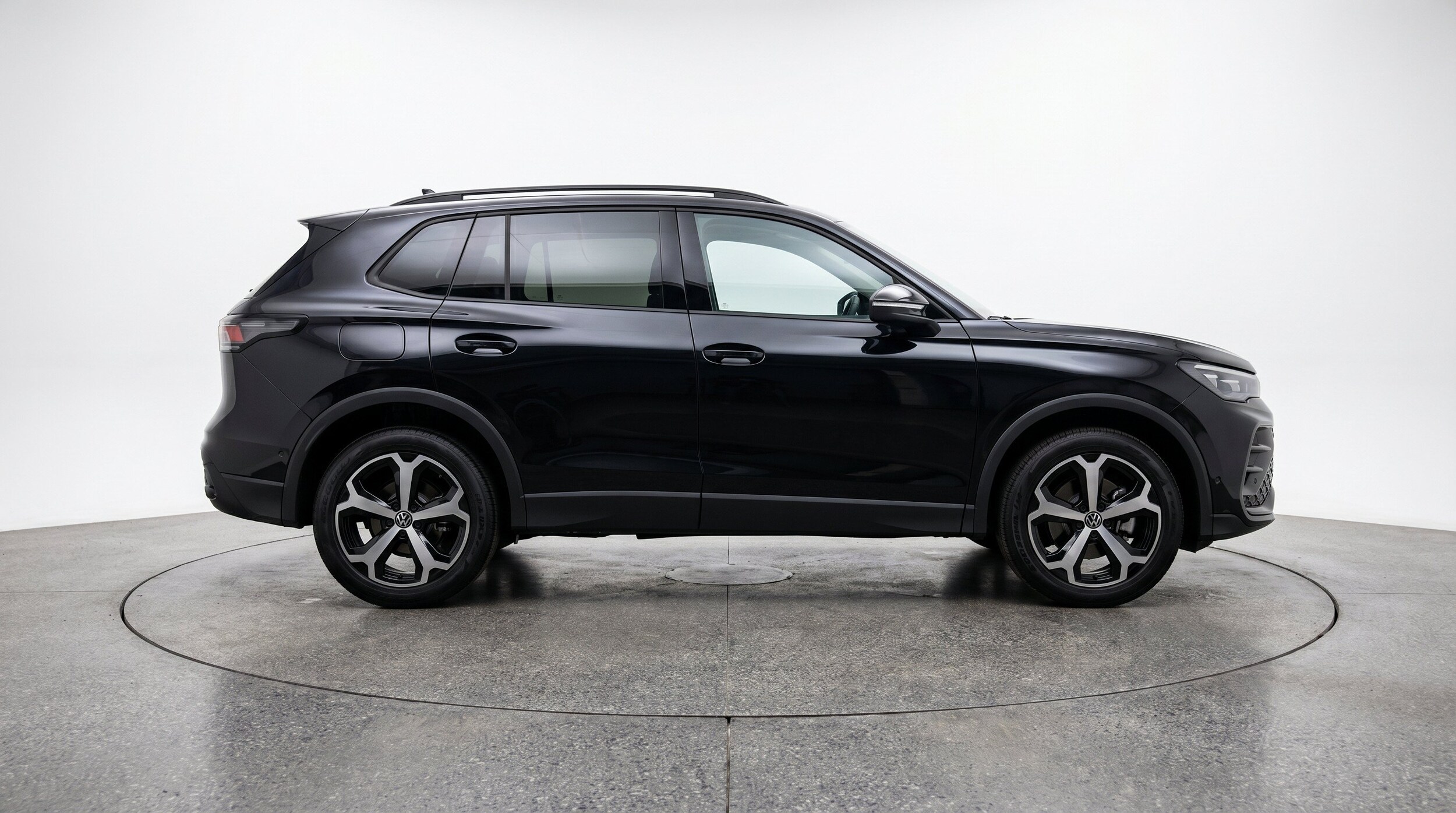 Thumbnail: 2026 Volkswagen Tiguan - 10