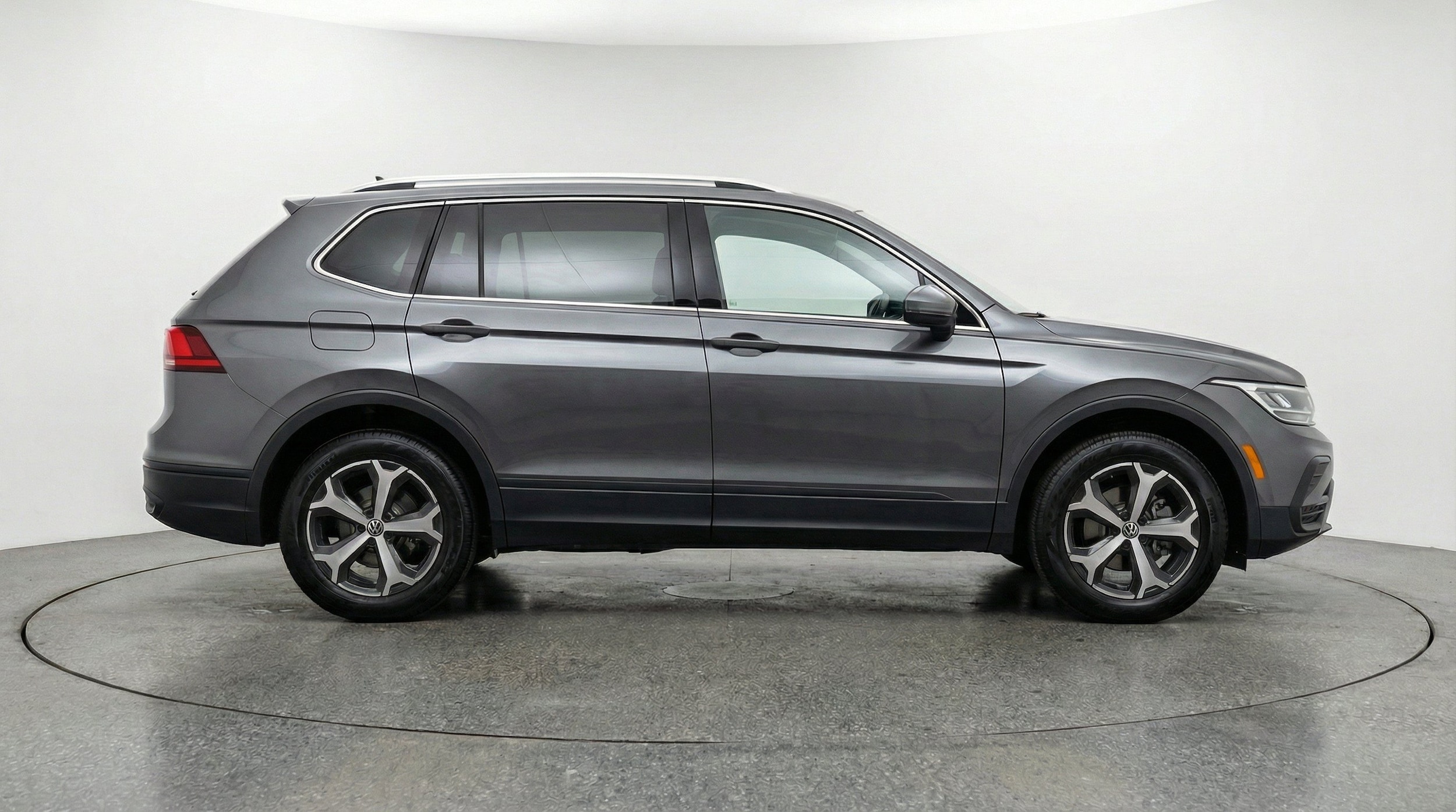 Thumbnail: 2026 Volkswagen Tiguan - 10