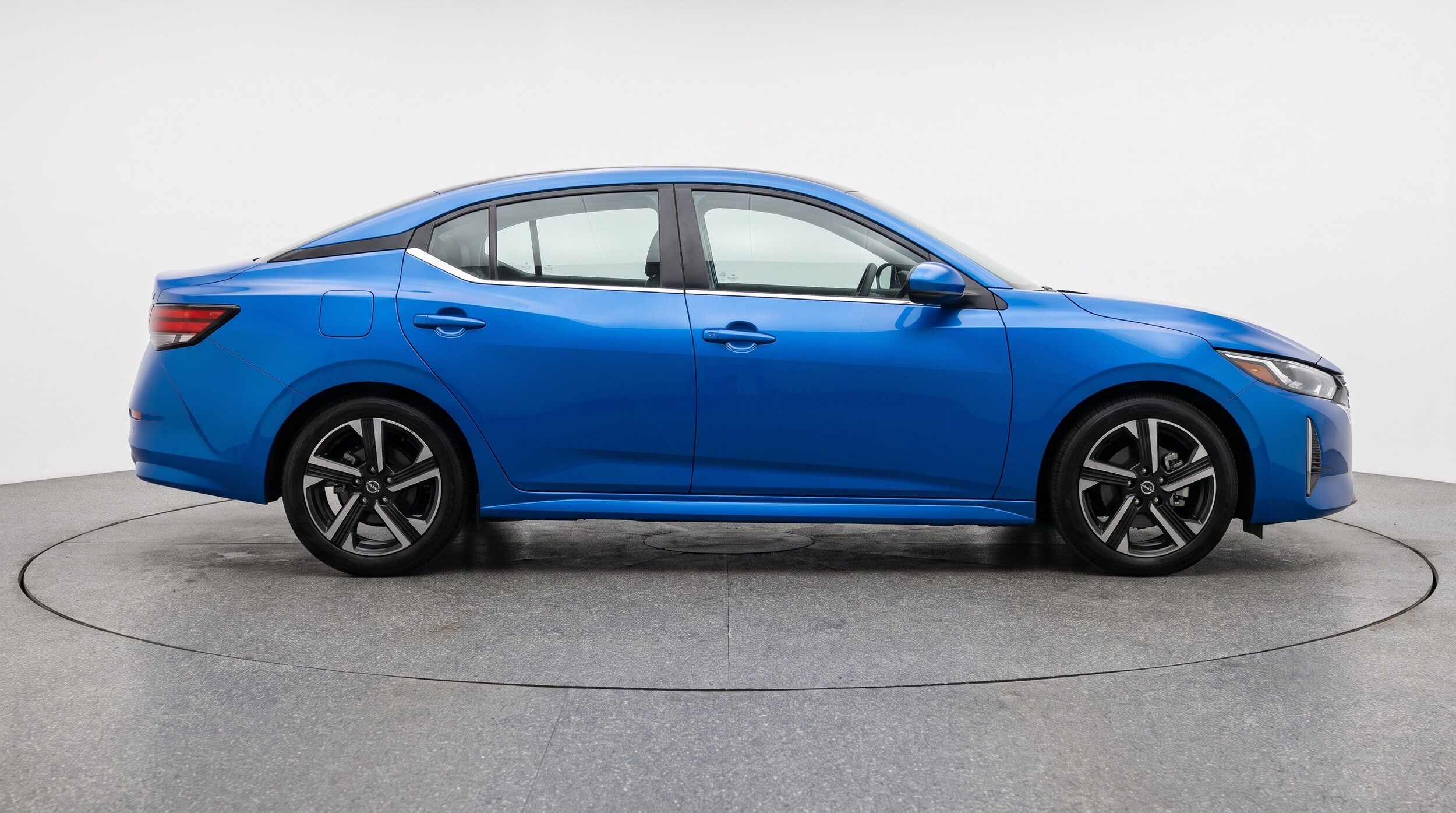 Thumbnail: 2025 Nissan Sentra - 10