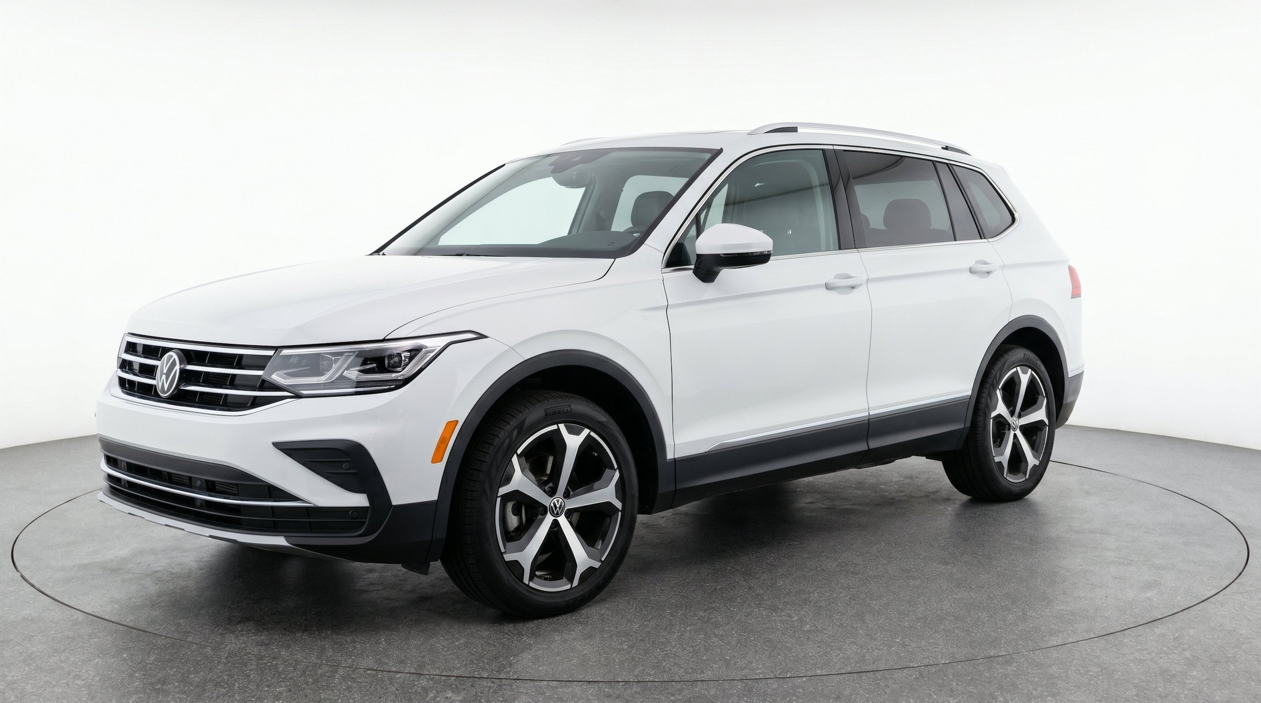 Thumbnail: 2026 Volkswagen Tiguan - 3