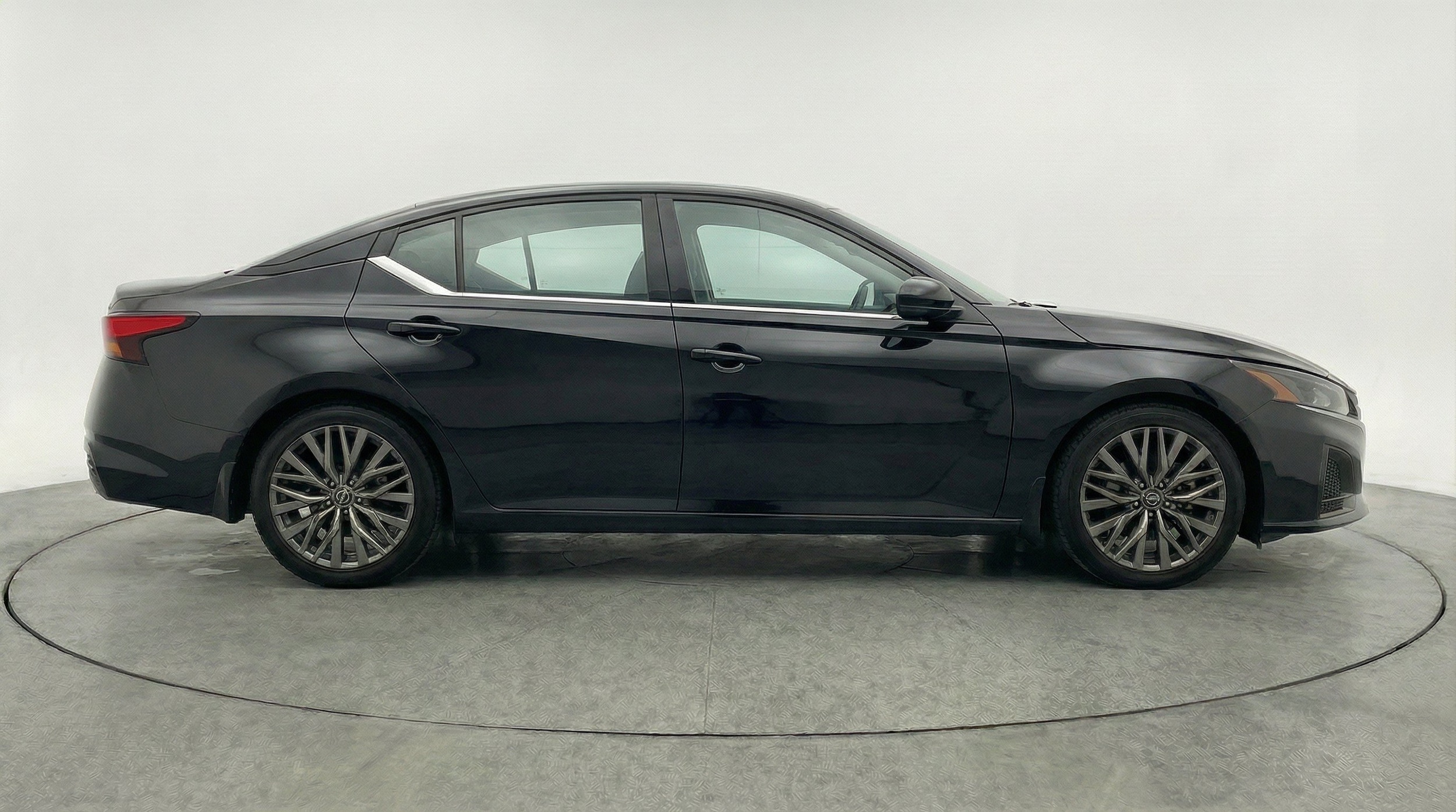 Thumbnail: 2025 Nissan Altima - 10