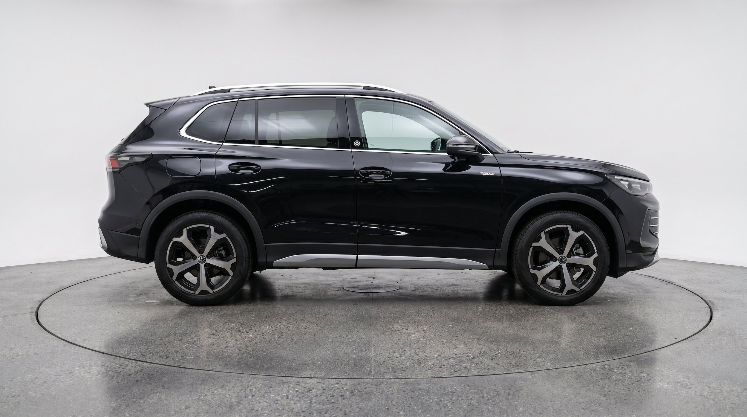 Thumbnail: 2026 Volkswagen Tiguan - 11