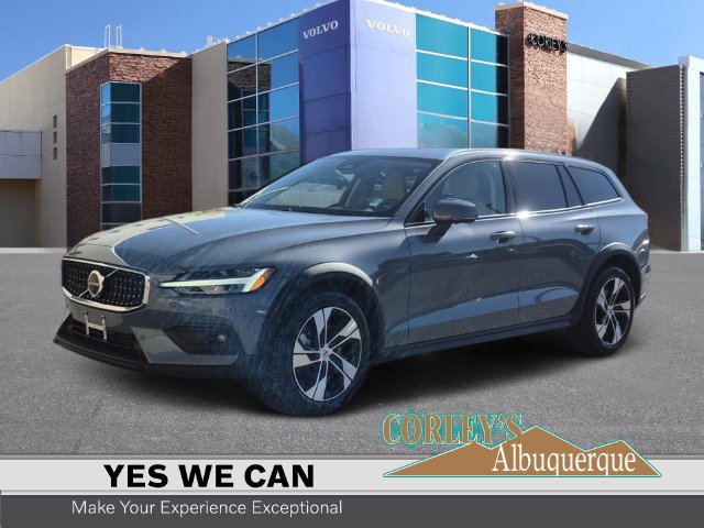 2024 Volvo V60 Cross Country Plus