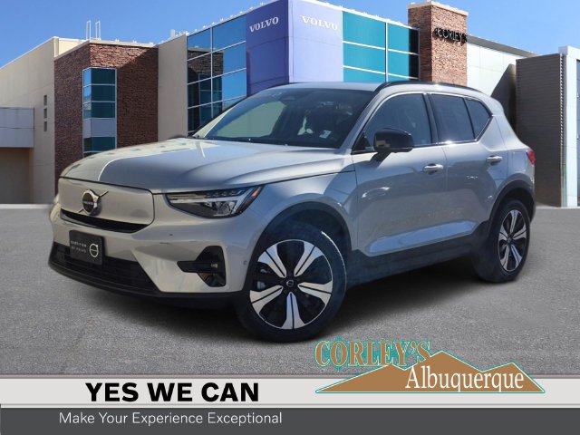 2023 Volvo XC40
