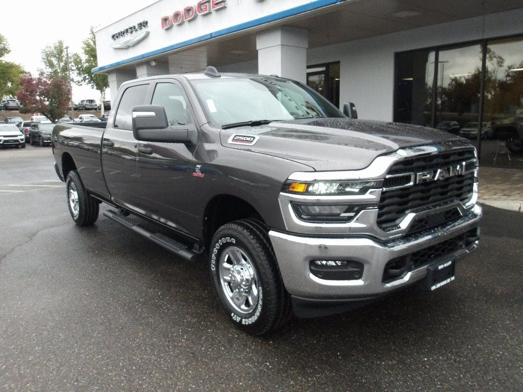 New 2026 Ram 2500 TRADESMAN CREW CAB 4X4 8' BOX Crew Cab
