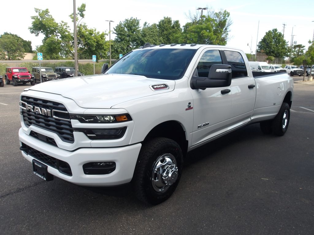 New 2026 Ram 3500 BIG HORN CREW CAB 4X4 8' BOX Crew Cab