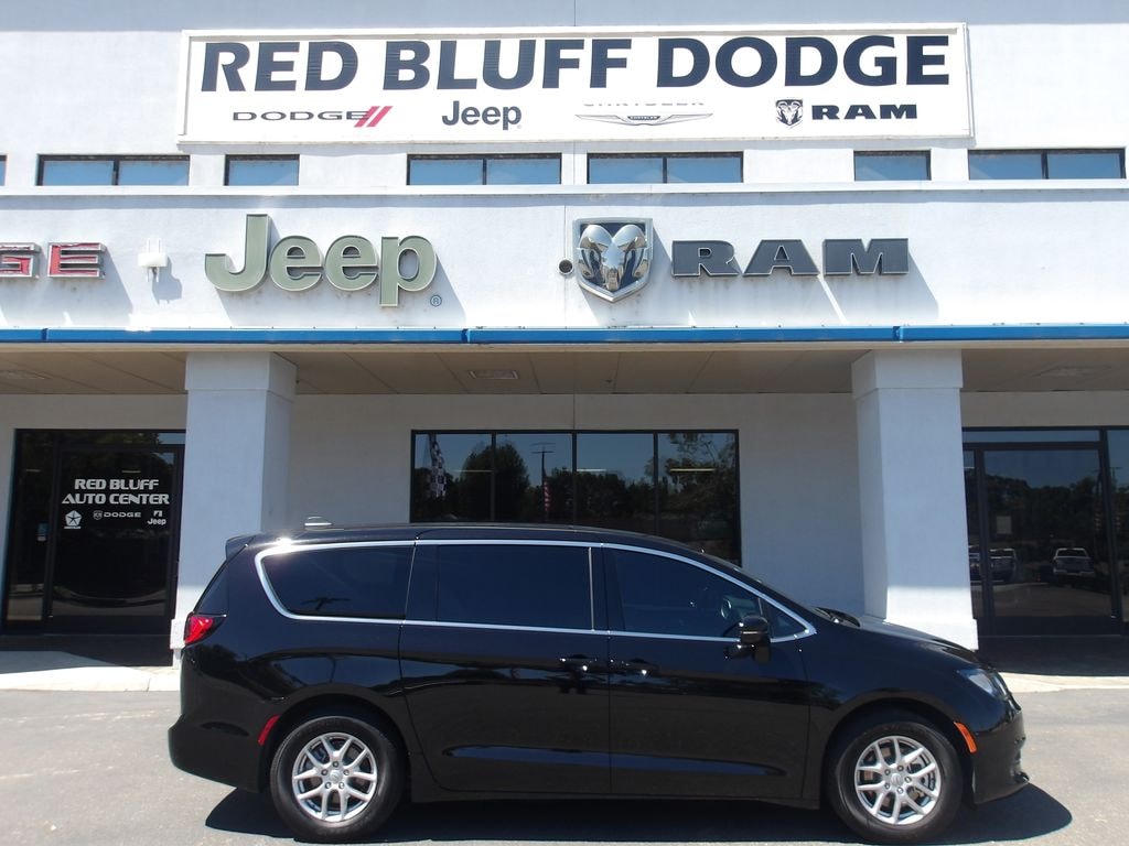 Used 2026 Chrysler Voyager LX Minivan/Van