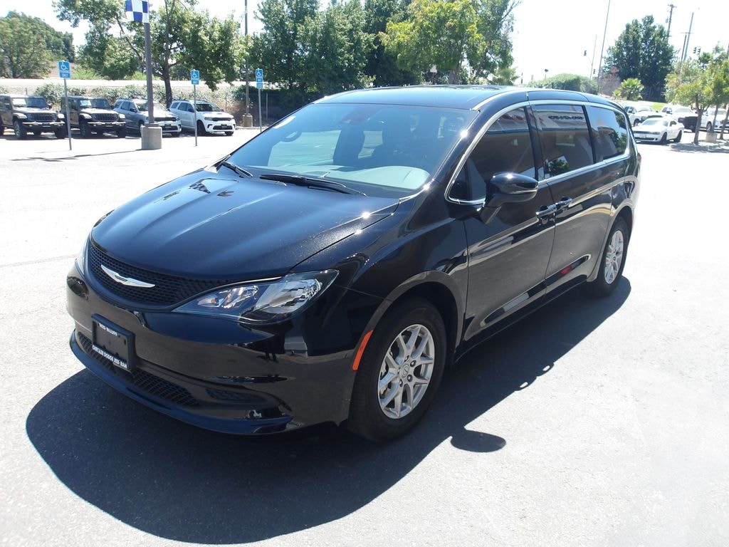 Used 2026 Chrysler Voyager LX Minivan/Van