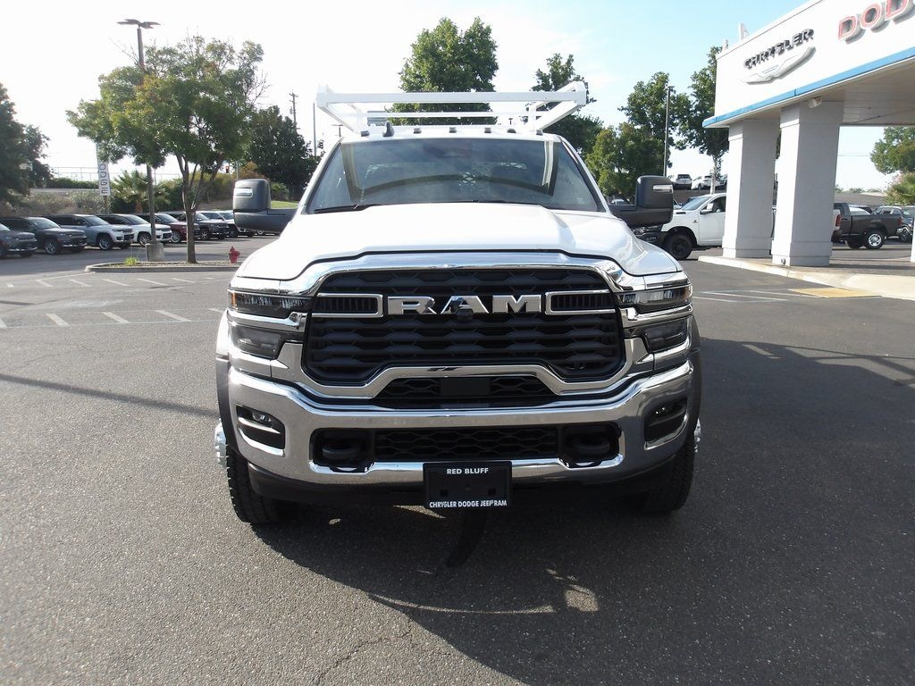New 2025 Ram 5500 Chassis Cab TRADESMAN CREW 4X4 60' CA Crew Cab