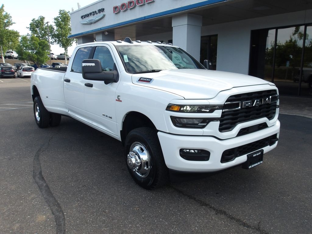 New 2026 Ram 3500 BIG HORN CREW CAB 4X4 8' BOX Crew Cab