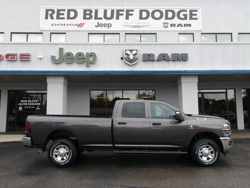 New 2026 Ram 2500 TRADESMAN CREW CAB 4X4 8' BOX Crew Cab