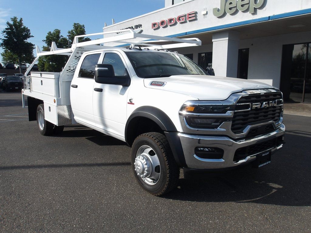 New 2025 Ram 5500 Chassis Cab TRADESMAN CREW 4X4 60' CA Crew Cab